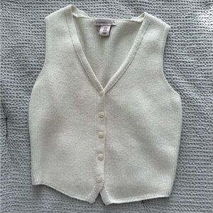 ✨5 for $25✨ Sincerly Jules Cream V-Neck Button Front Sweater Vest